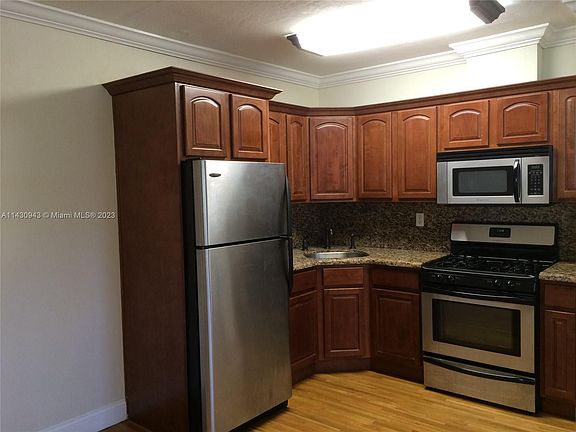 3rd image of 35 Antilla Ave APT 7