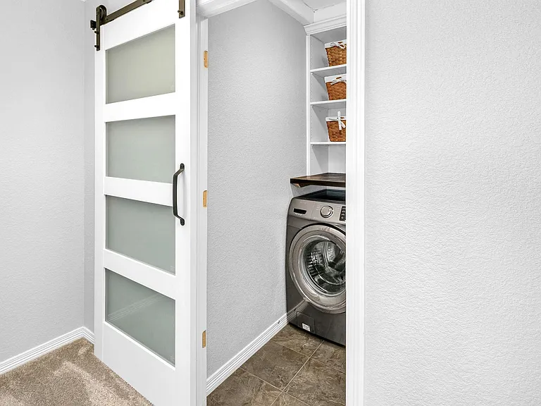 472 Tahoe Dr — Photo 16