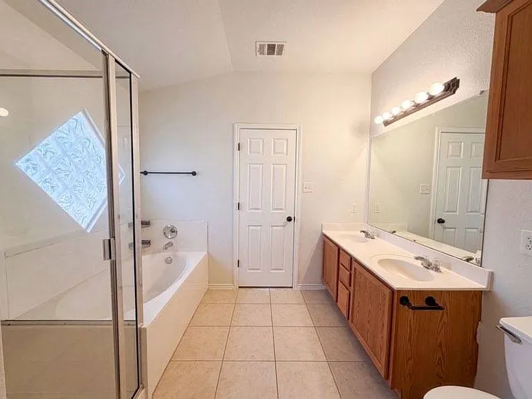 6807 Aquamarine Dr — Photo 11