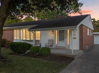 2430 Middlefield Rd, Trenton, MI 48183