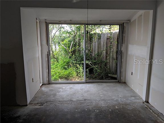 5th image of 124 Whispering Sands Cir #V-17