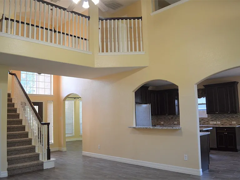 6210 Marble Hollow Ln — Photo 14