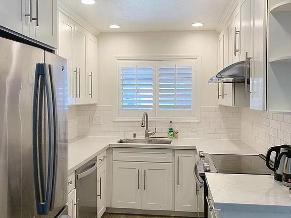 4th image of 2685 Shannon Dr