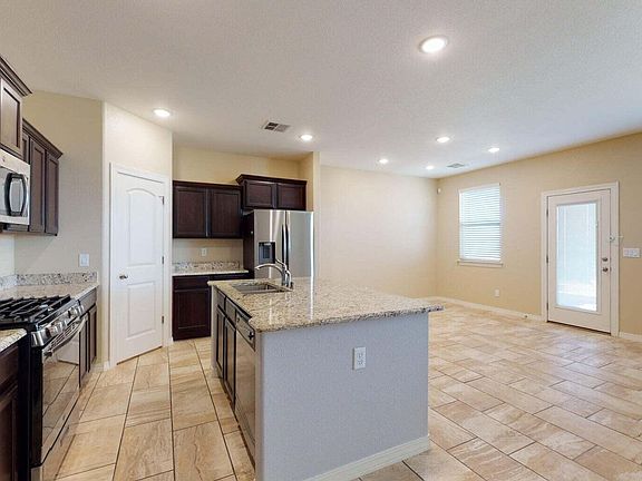 5th image of 4732 Marisabel Azcarate St