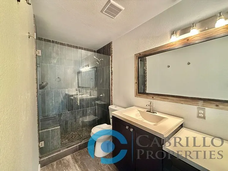 2828 Famosa Blvd #102 — Photo 18
