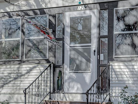 5th image of 120 E 11th St