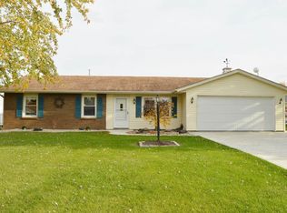 1665 Twin Dr, Defiance, OH 43512
