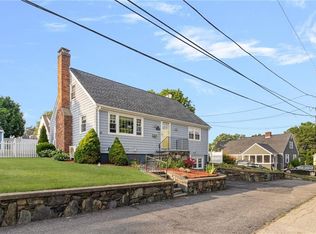 1 Adelaide Ave, Bristol, RI 02809