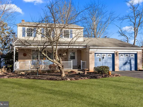 21 Muhlenberg Cir, Quakertown, PA 18951