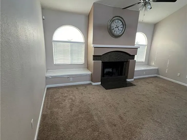 9325 W Desert Inn Rd #206 — Photo 3