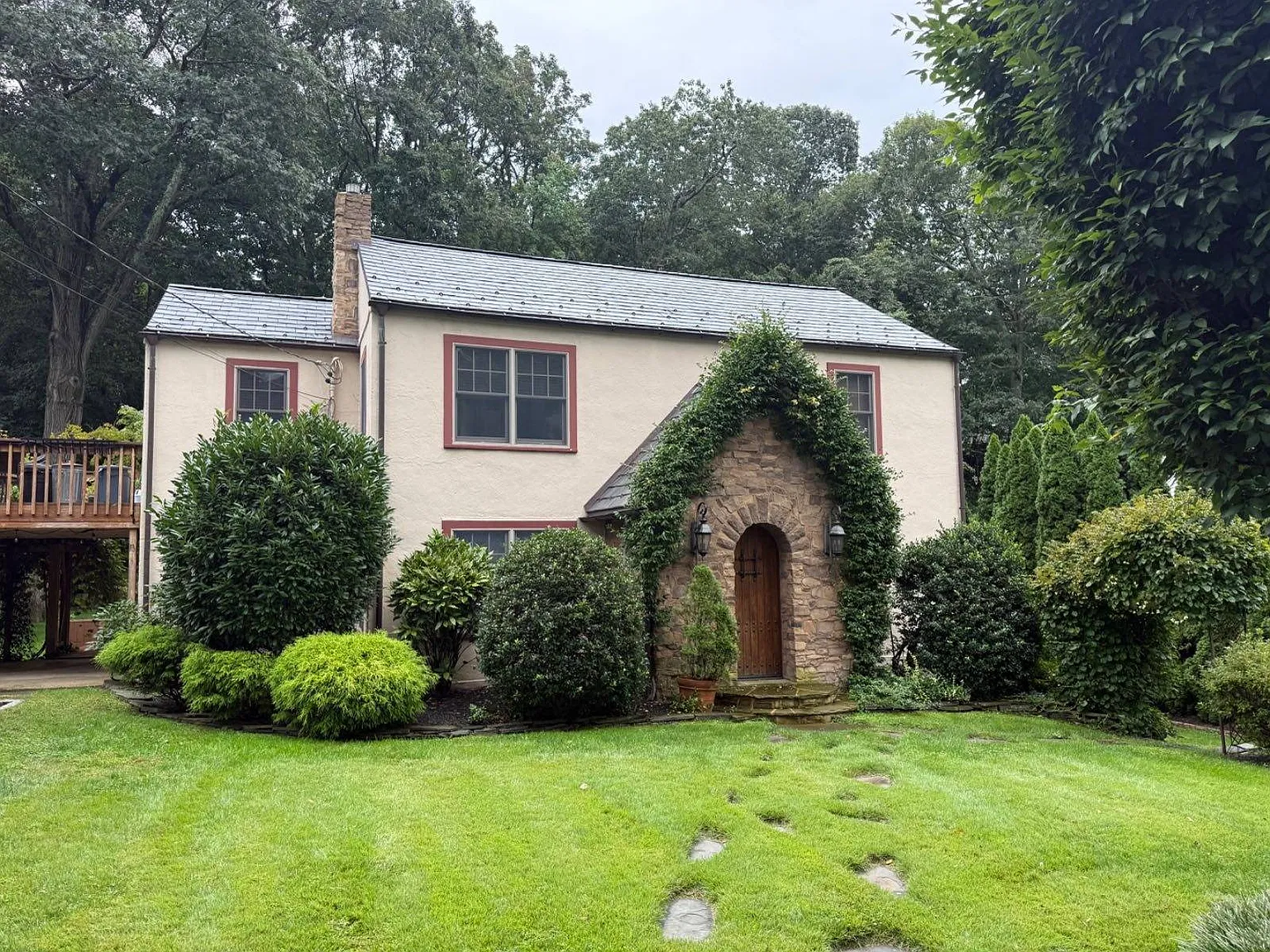 3 bed, 2.0 bath, 1500 sqft, $4,500 — Photo 2