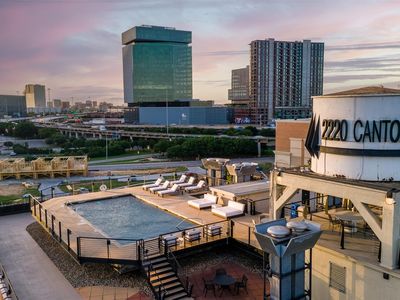 2220 Canton St APT 208, Dallas, TX, 75201