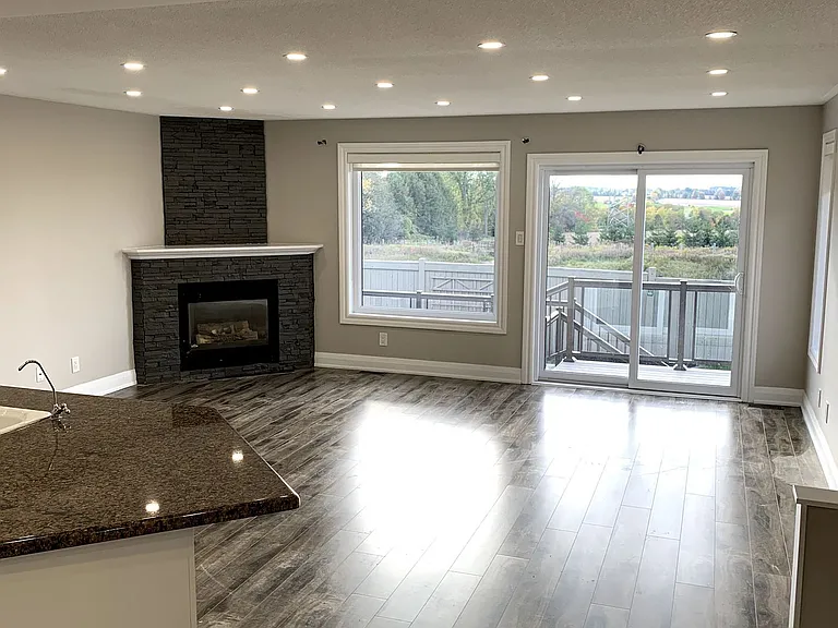 73 Logan Ct #UPPER — Photo 5