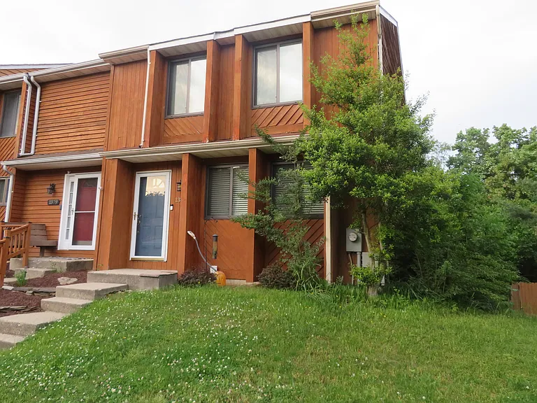 1381 Hazel Nut Ct — Photo 1