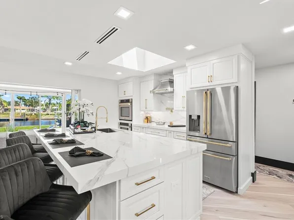 6212 Cocos DR, FORT MYERS, FL 33908