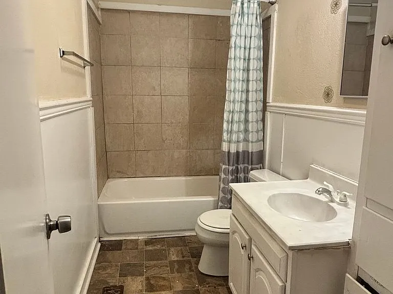3084 Oak Forest Dr — Photo 6