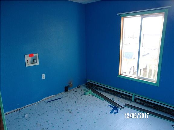 3rd image of 810 S 6th St