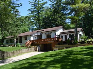 10813 Foster Rd, Huntley, IL 60142