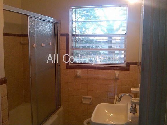 5th image of 634 Hillside Dr
