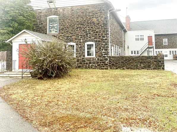 206 Sykes Rd, New Castle, DE 19720