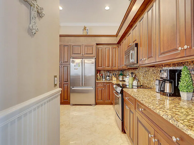 10207 Allamanda Blvd — Photo 13