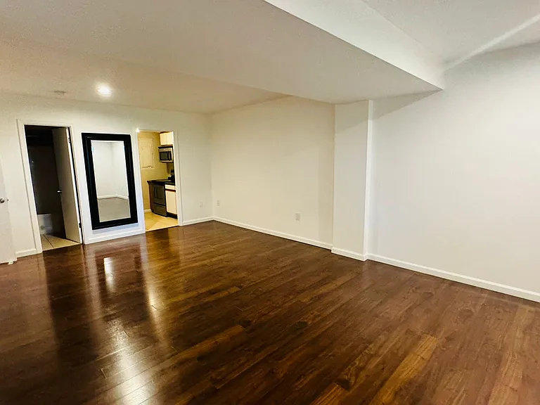 5758 Sweet Bay Ct — Photo 12