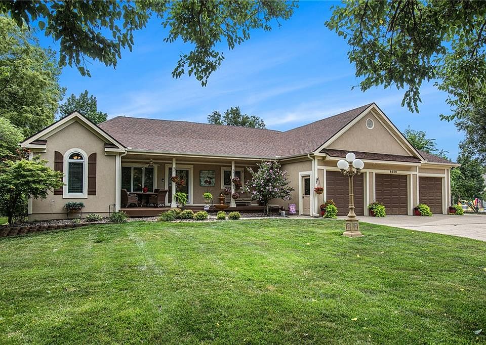 1426 S Ridgeview Rd, Olathe, KS 66062 | Zillow