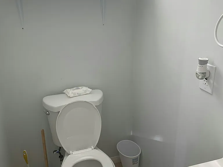 681 Robert Ave #1 — Photo 3