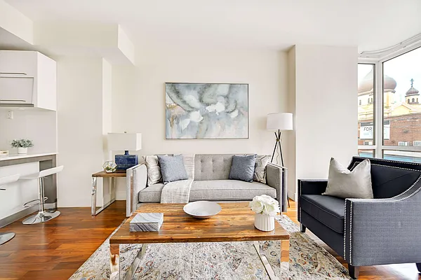 Sold by Compass | media 1