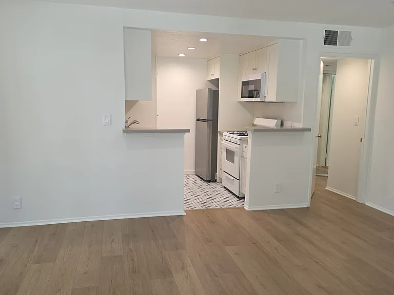 4220 Arch Dr #1 — Photo 6