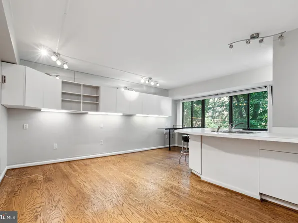 3701 Connecticut Ave NW APT 206, Washington, DC 20008