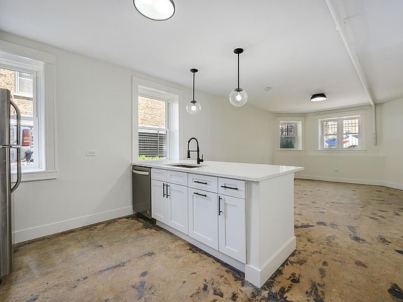 2nd image of 2324 S Sacramento Ave