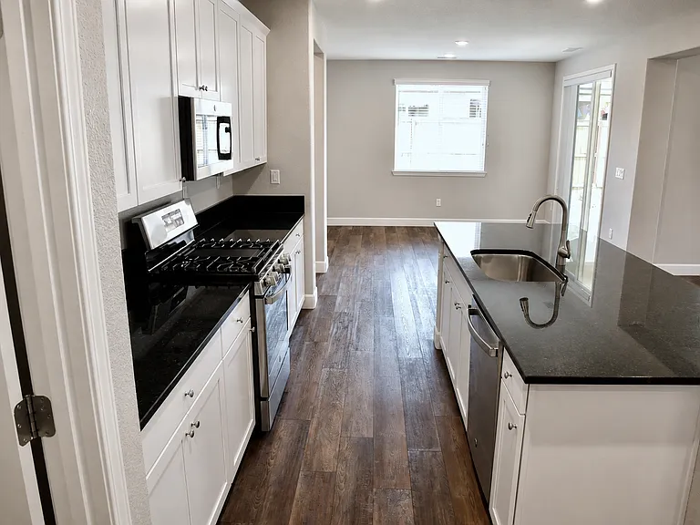 1272 Alfalfa Dr — Photo 6