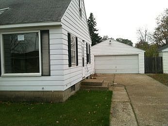 5th image of 2443 Parkdale Ave SW