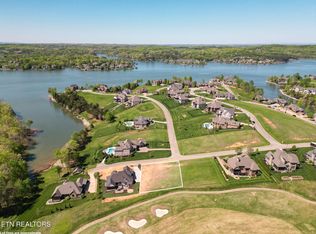 717 Starboard Dr, Lenoir City, TN 37772
