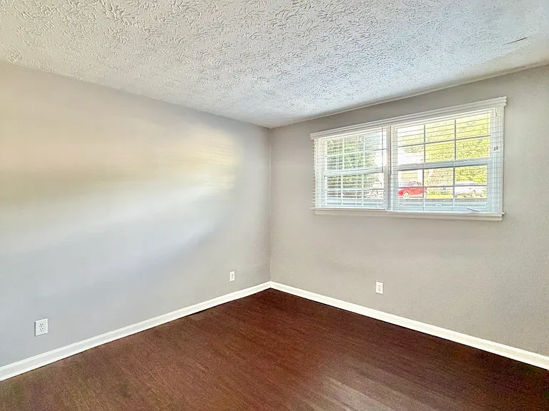 163 Lakeshore Dr #2 — Photo 7