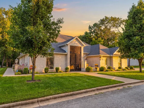 400 Loganberry Road, Branson, MO 65616