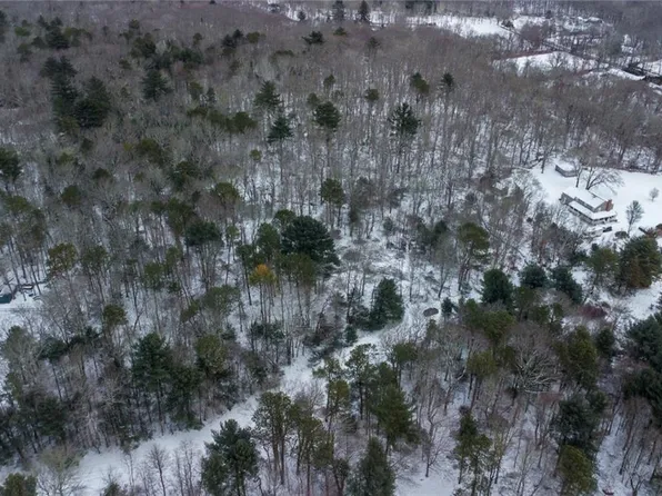 5 W View Dr, West Kingston, RI 02892