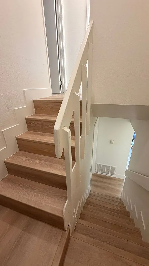 Beautiful Newly Large Renovated Townhouse Units 3BED/2BA — Photo 1