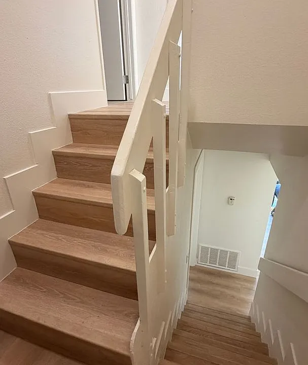 Beautiful Newly Large Renovated Townhouse Units 3BED/2BA