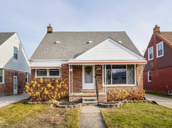 27934 Grant St, Saint Clair Shores, MI 48081