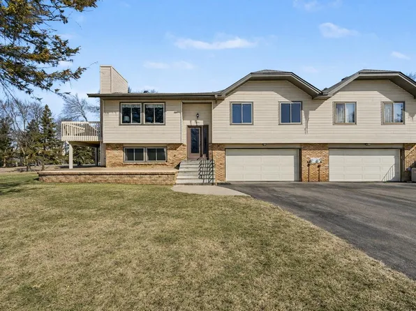 851 Sherwood Rd, Shoreview, MN 55126