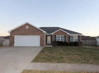 1105 Lookout Ln, Lawrenceburg, KY 40342