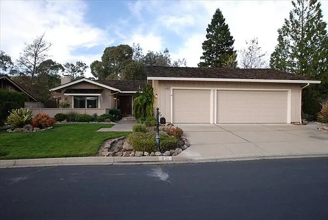 736 Saint George Rd photo 1