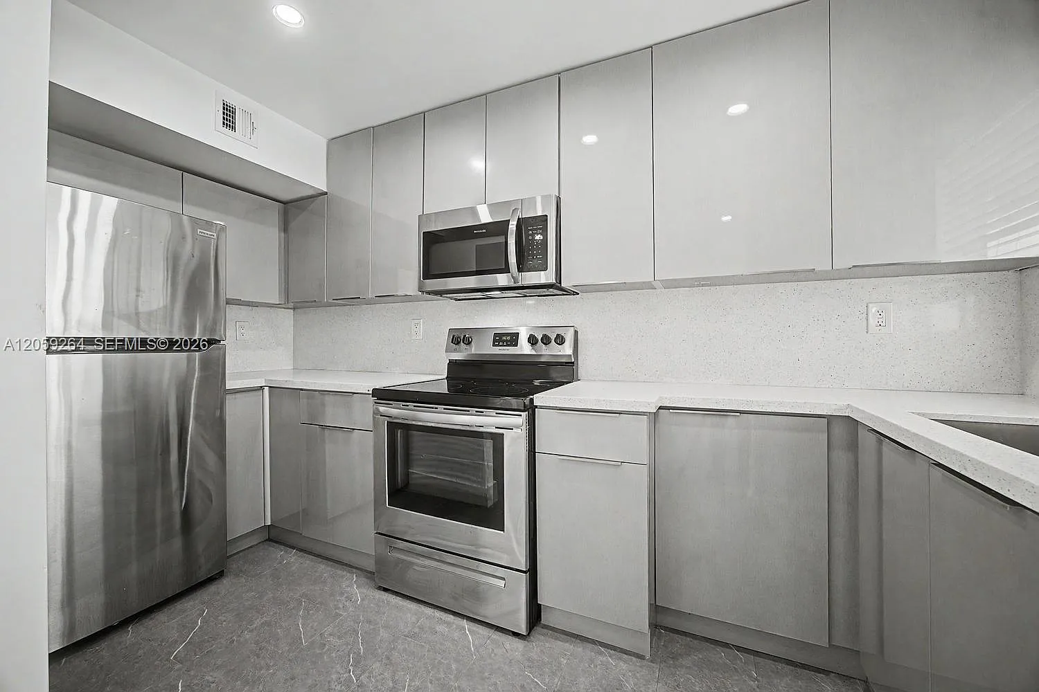 Sunset Palm Villas Condo — Photo 4
