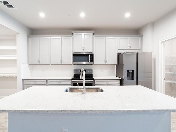 4th image of 2443 Arbor Wind Dr