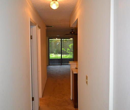4th image of 8609 Knightsbridge Cir N