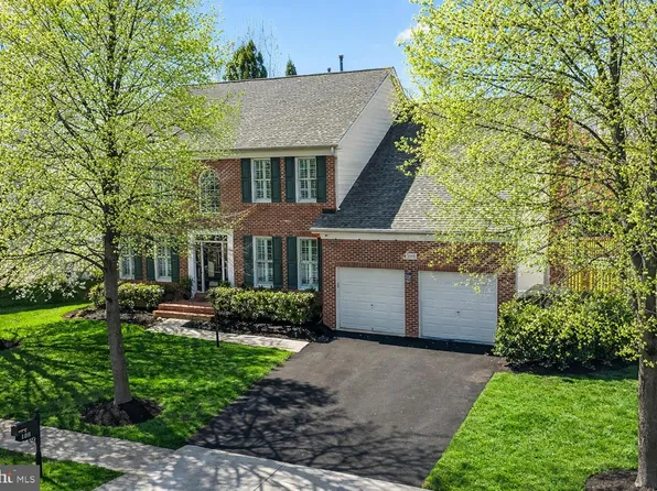 22817 Portico Pl, Ashburn, VA 20148