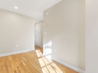 54 Melrose St APT 3, Boston, MA 02116