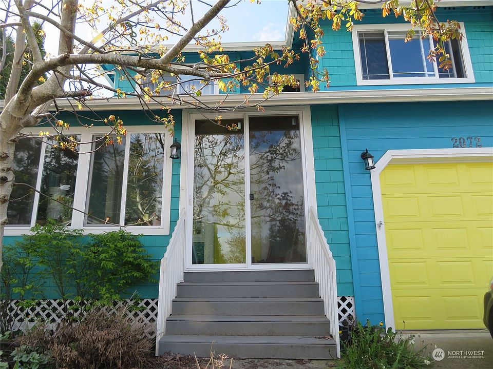 2nd image of 2072 Ponderosa Court